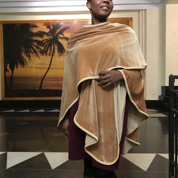 Shawl/wrap - Picture 4 of 4